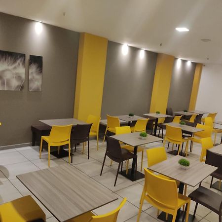 Hm Hotel Expo Inn โบโกตา ภายนอก รูปภาพ